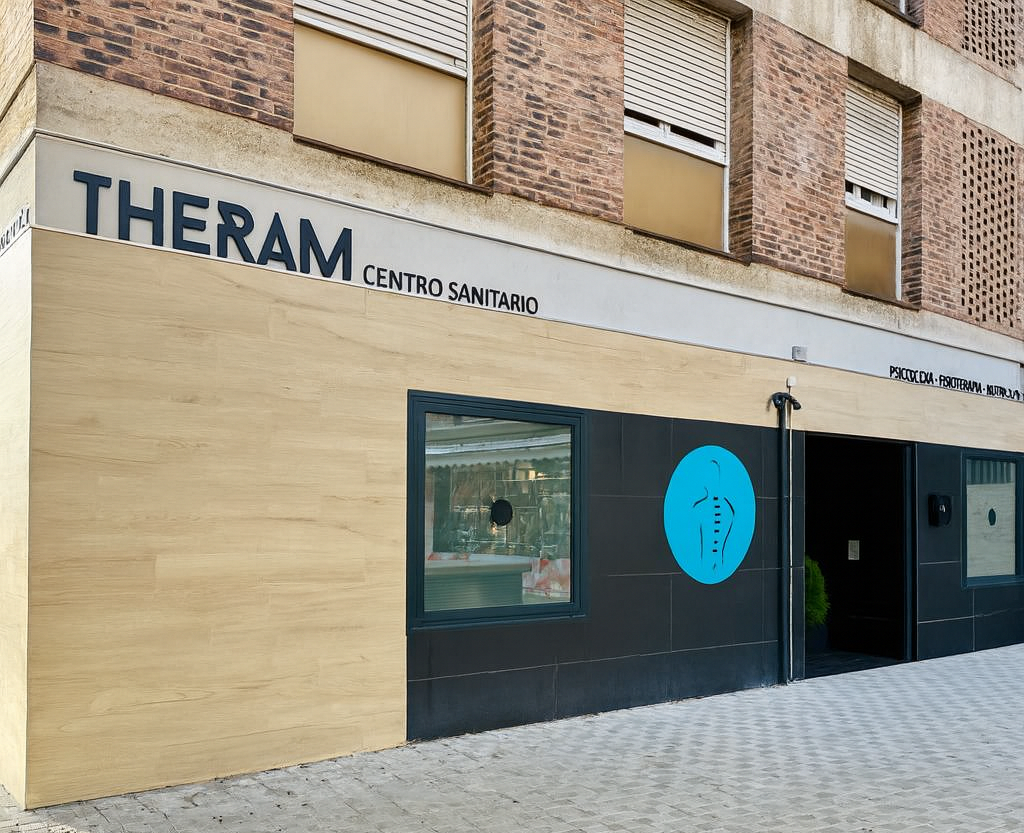 Fachada del centro Theram Psicología en Calle San Juan Bosco 9 Pamplona